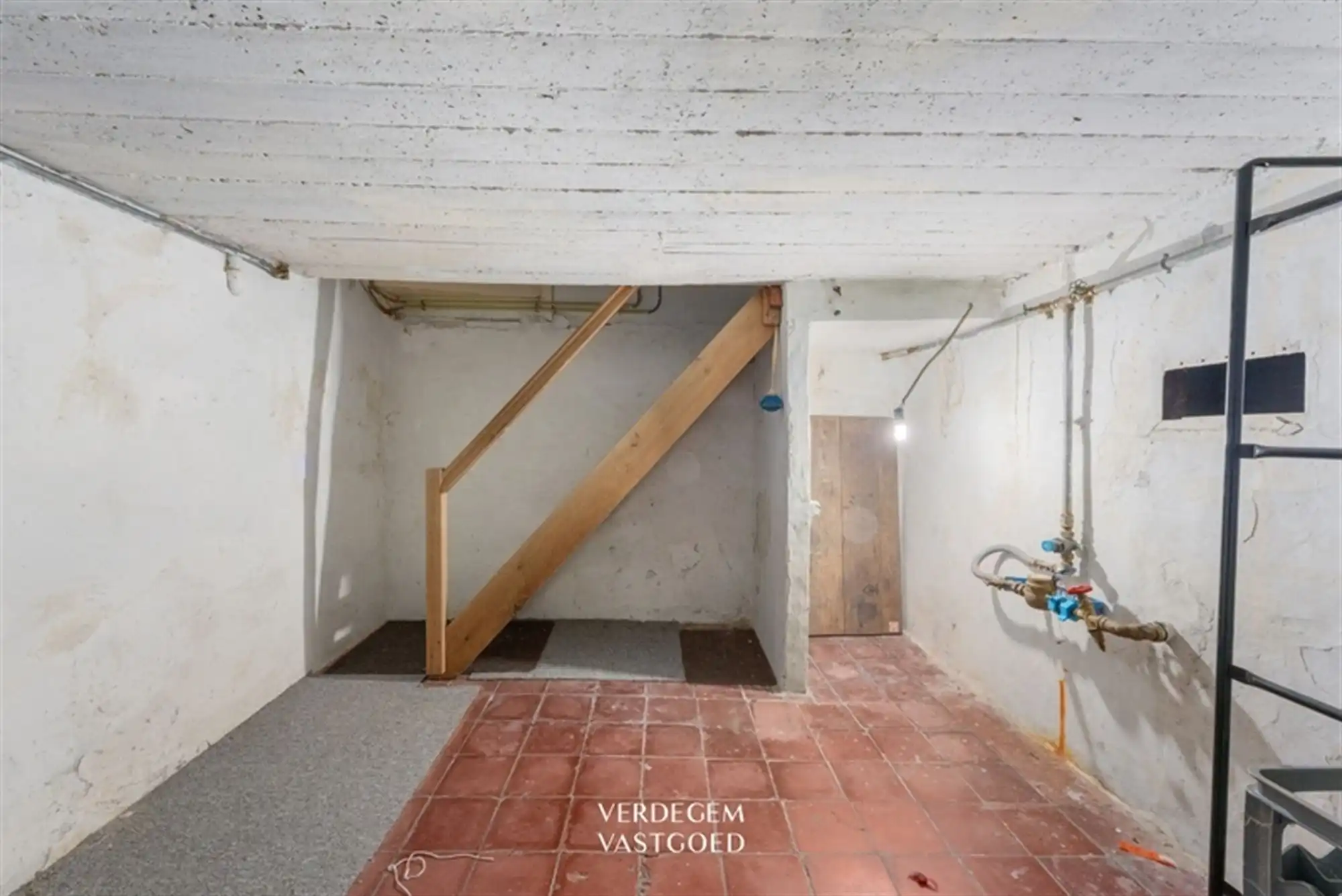 Gezellige woning met 4 slaapkamers en fijne tuin foto 9