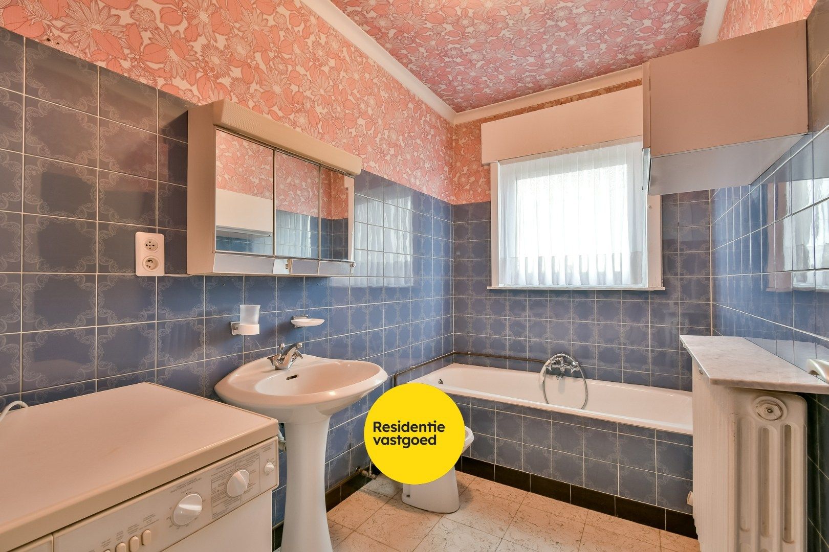 Statige woning met ruime loodsen in Kortemark! foto 10