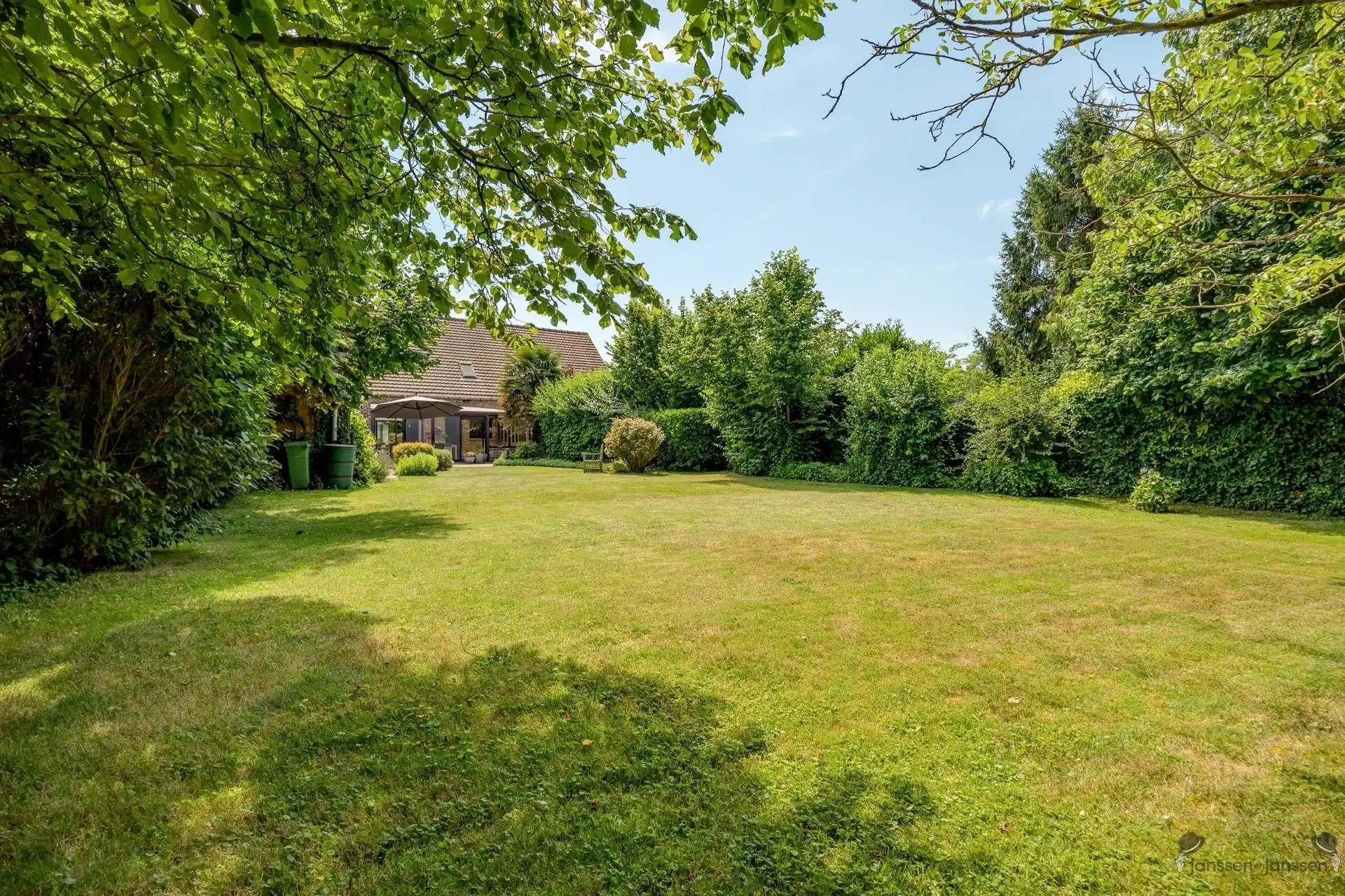 Landelijke woning met grote tuin op topligging foto 5