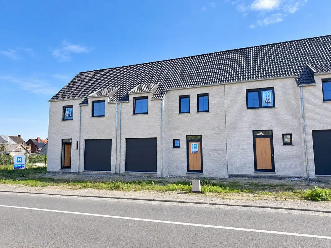 Duurzaam wonen in het centrum van Pittem foto {{pictureIndex}}