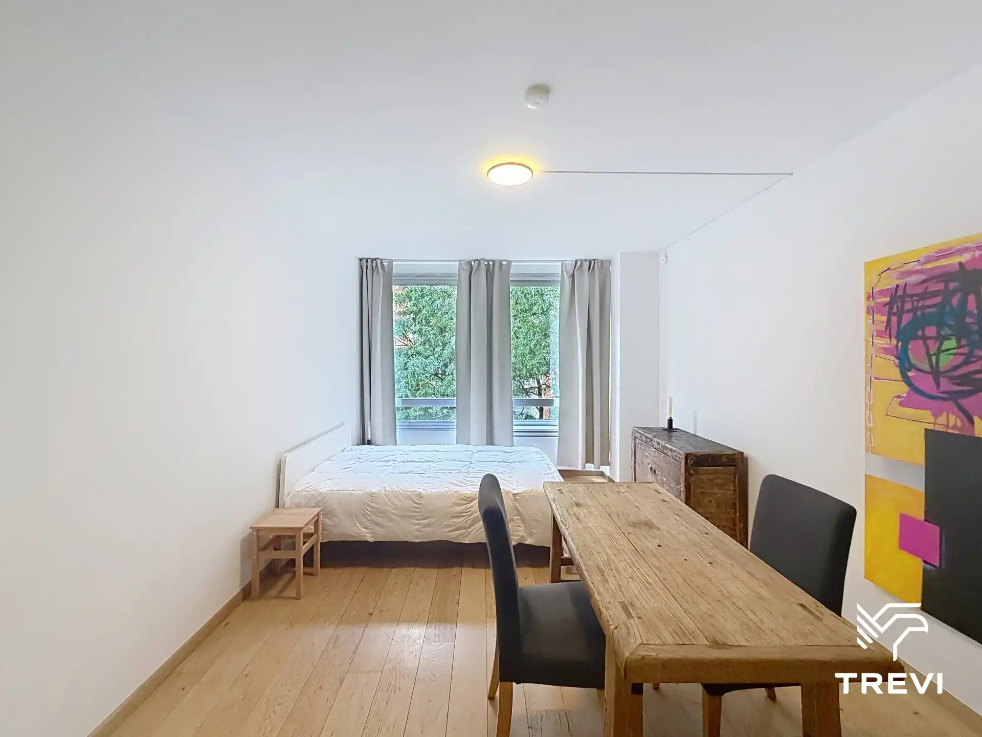 LOUIZA – Ideaal gelegen bemeubelde studio! foto 5