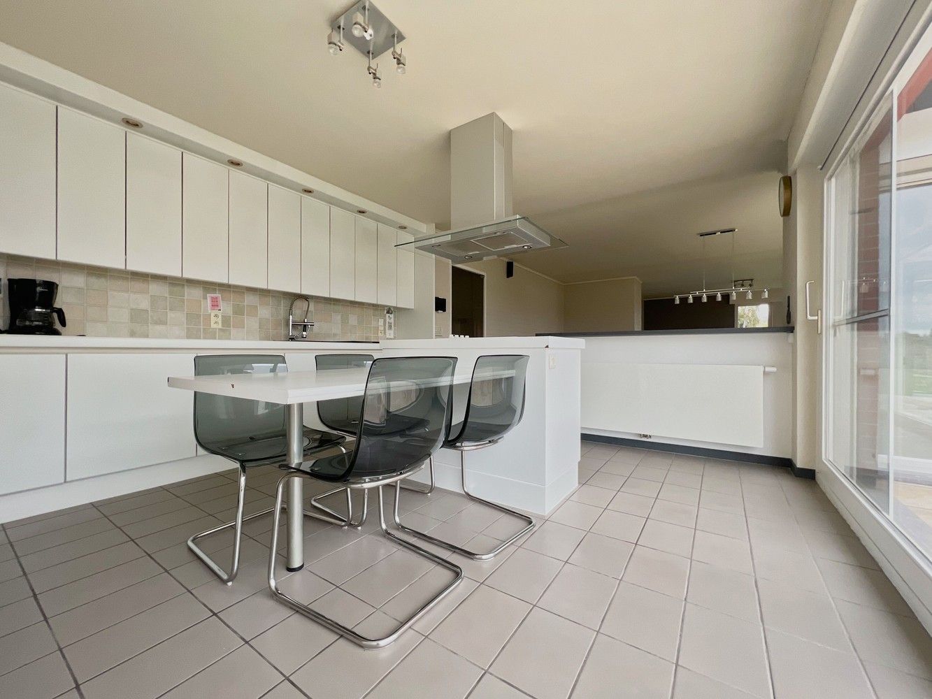 Heel ruime gezinswoning (350m²)+prachtige tuin (2000m²)! foto 6
