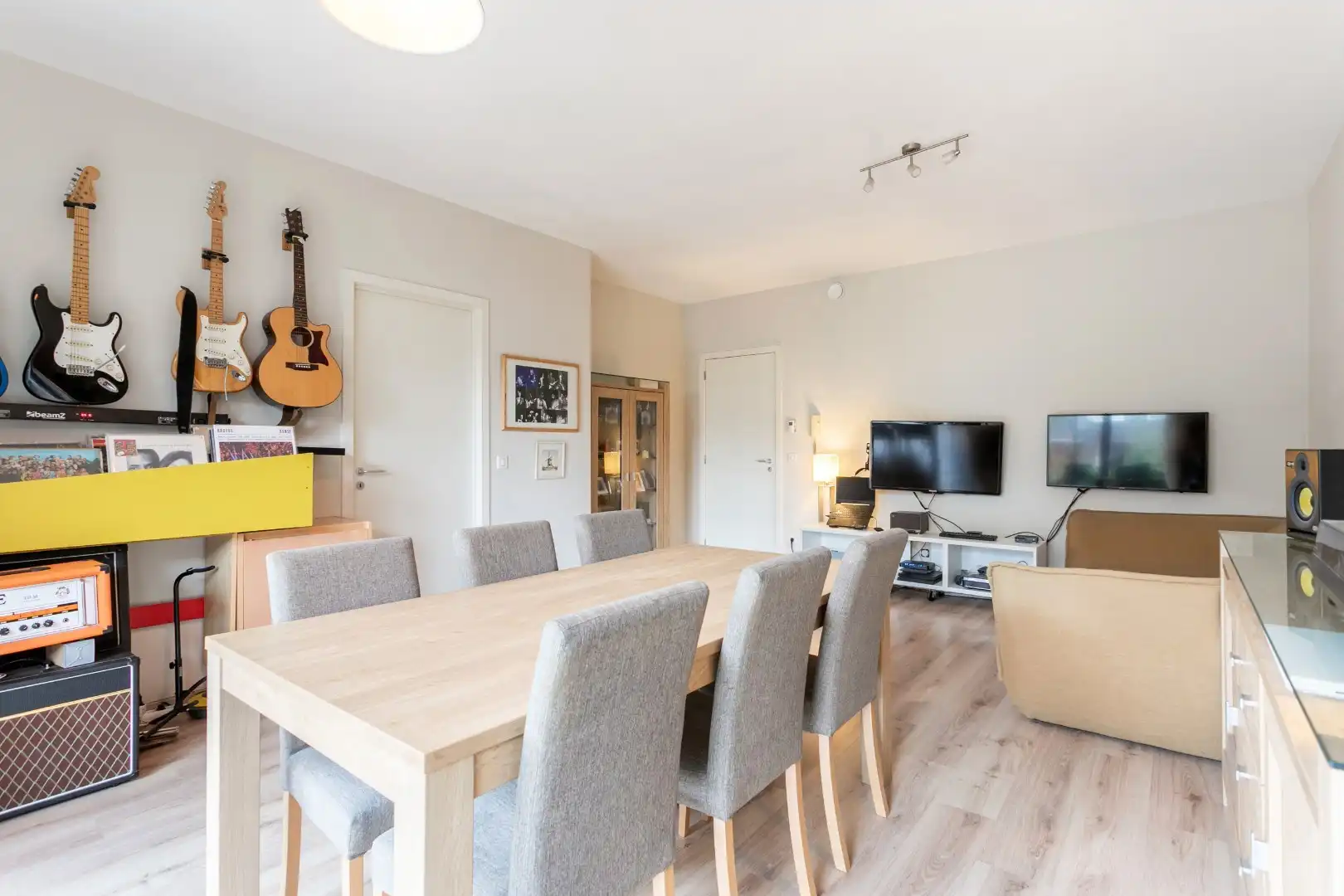 Energiezuinig 1-slpk appartement gelijkvloers met terras, parking en toplocatie nabij Brussel-Zuid foto 9