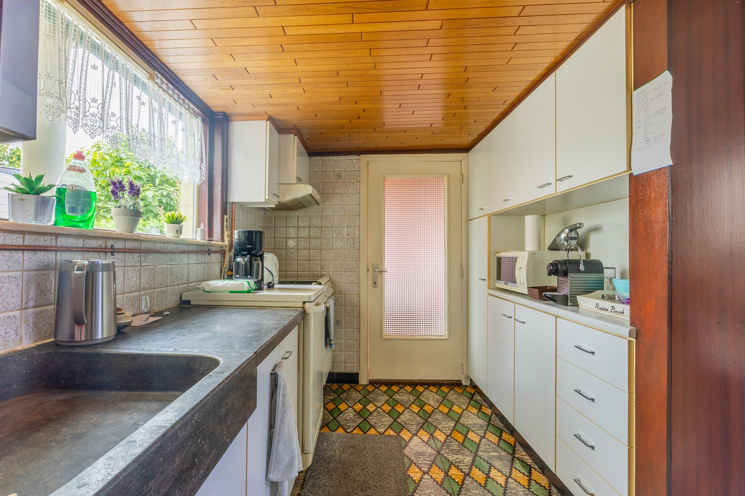 Te renoveren woning met grote garage/werkplaats  foto 7