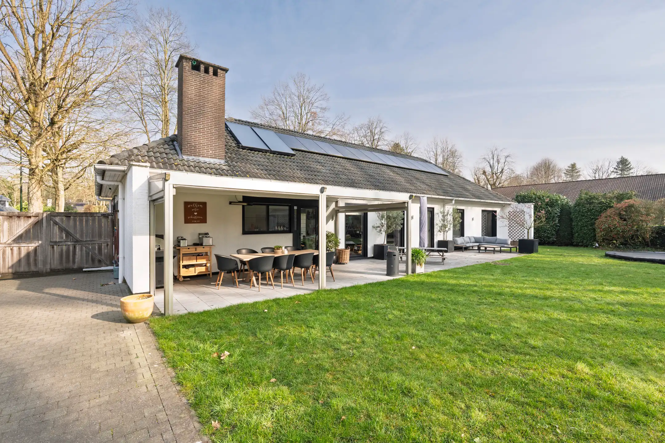 Instapklare gelijkvloerse villa op toplocatie (ca. 2.028 m²) foto 3