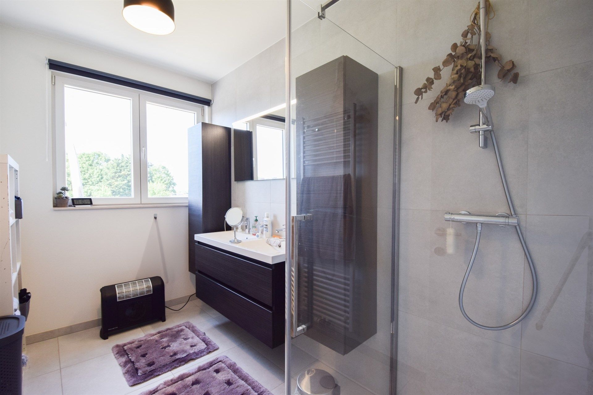 Uitstekend gelegen 2 slaapkamer appartement! foto 7