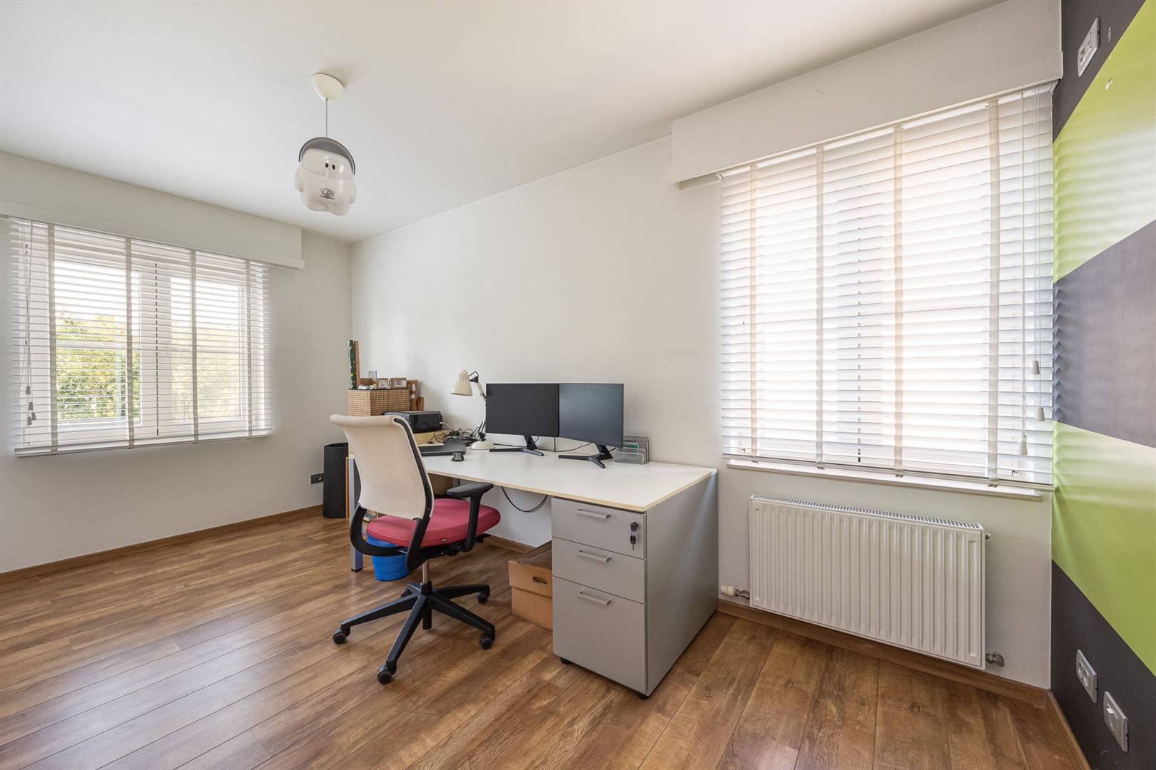 Ruime luxe woning met zwembad in Kapellen foto 18