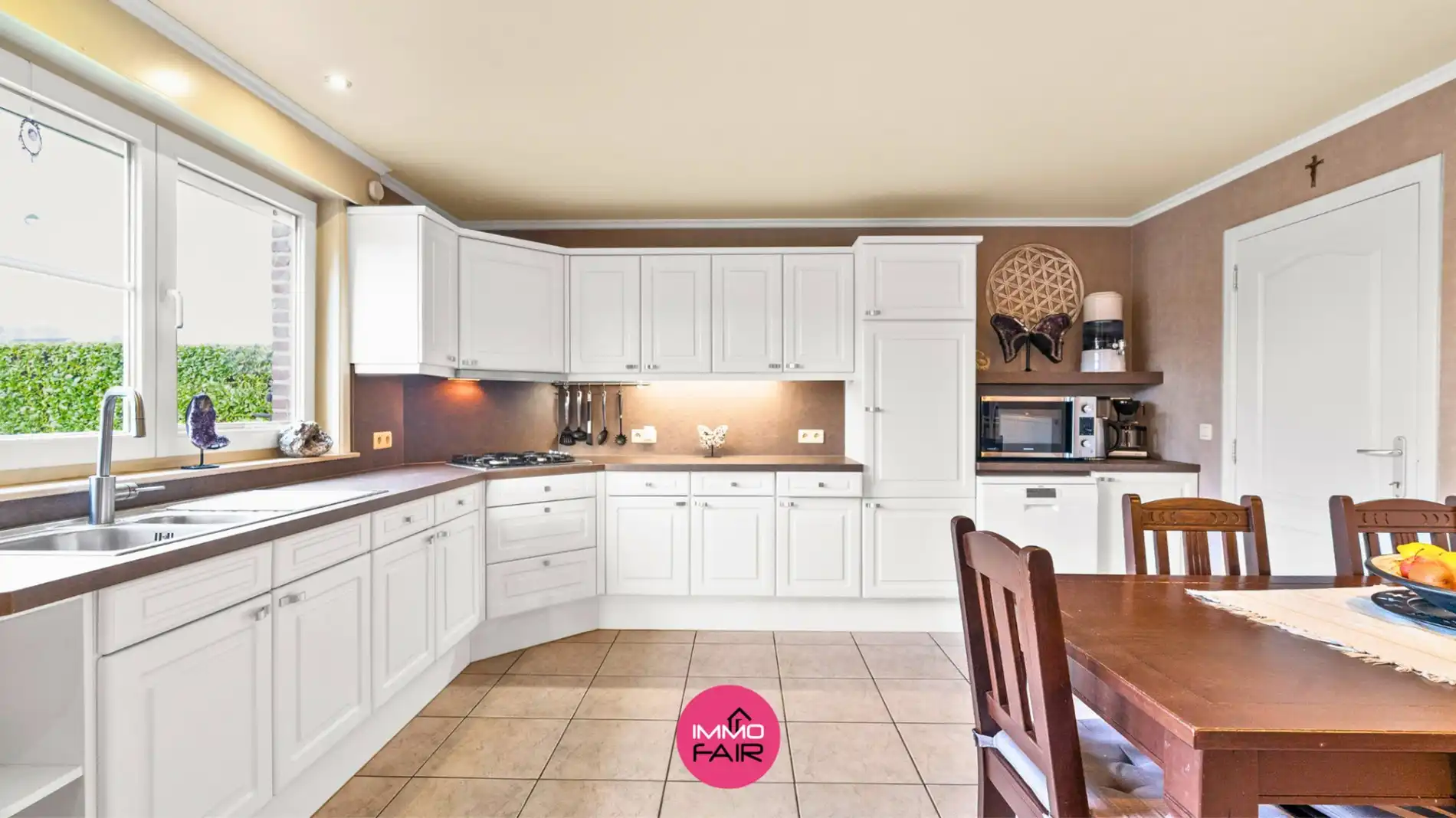 Royale gezinswoning op perceel van 829 m² op 5 minuten van Maastricht! foto 7