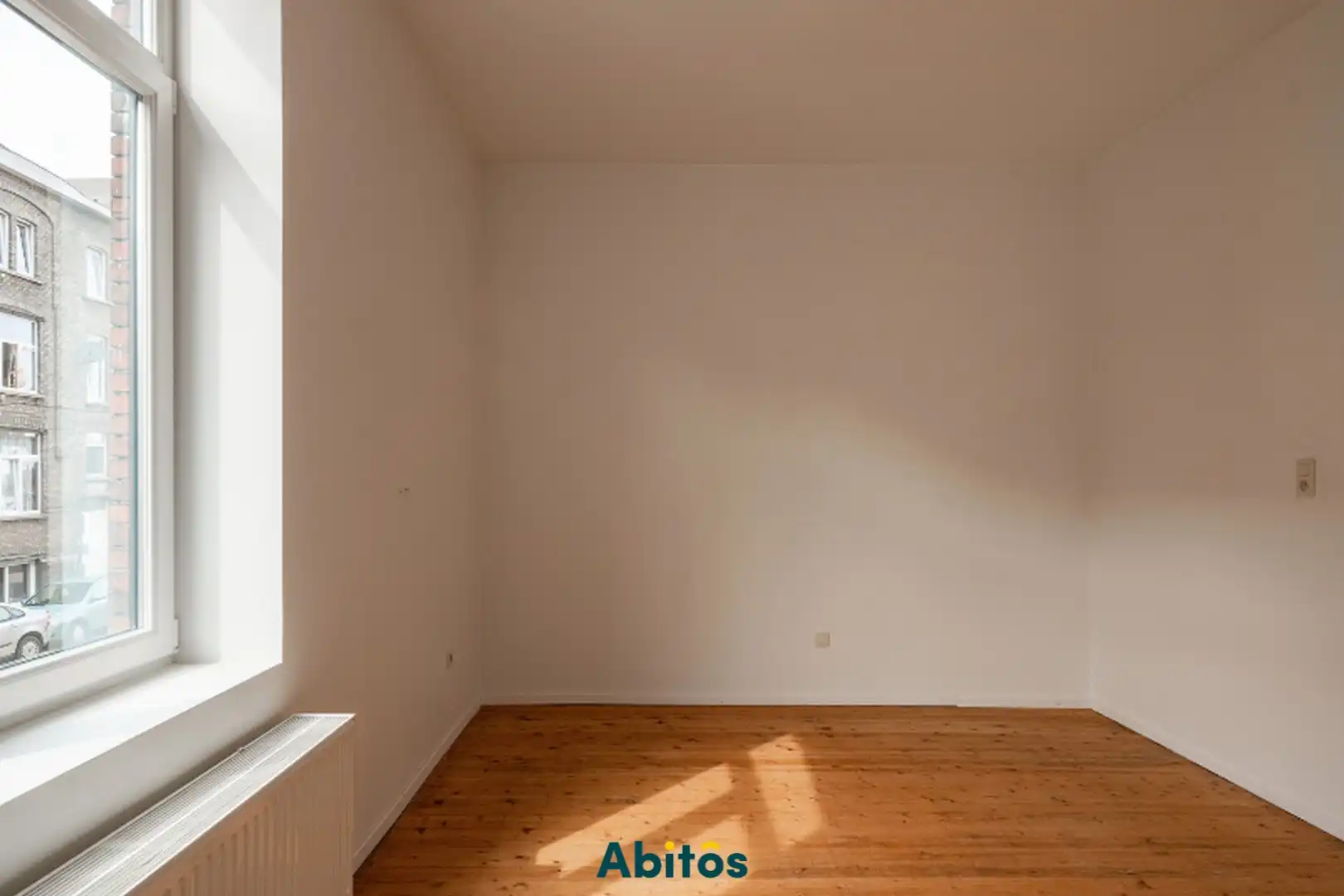 Gerenoveerde herenwoning met 4 slaapkamers en 2 badkamers foto 13