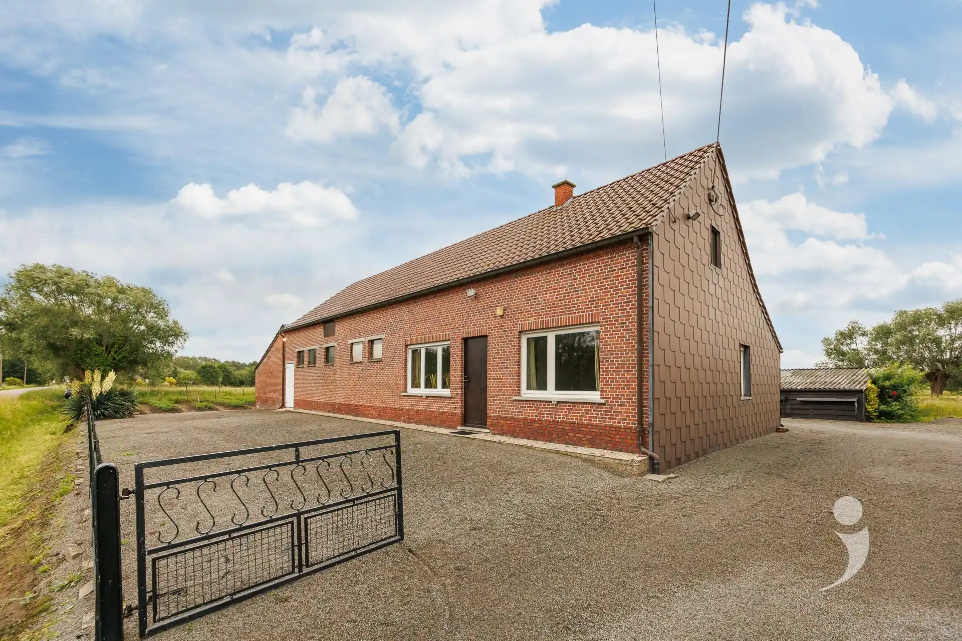 Unieke te renoveren hoeve op perceel van 68a  foto 5