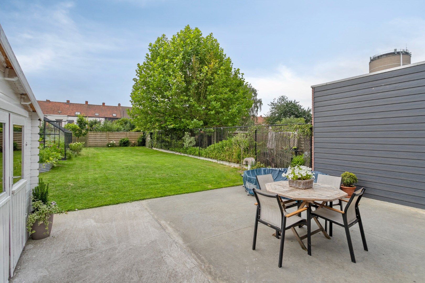 Prachtige instapklare woning met 3 slaapkamers en grote tuin! foto 12