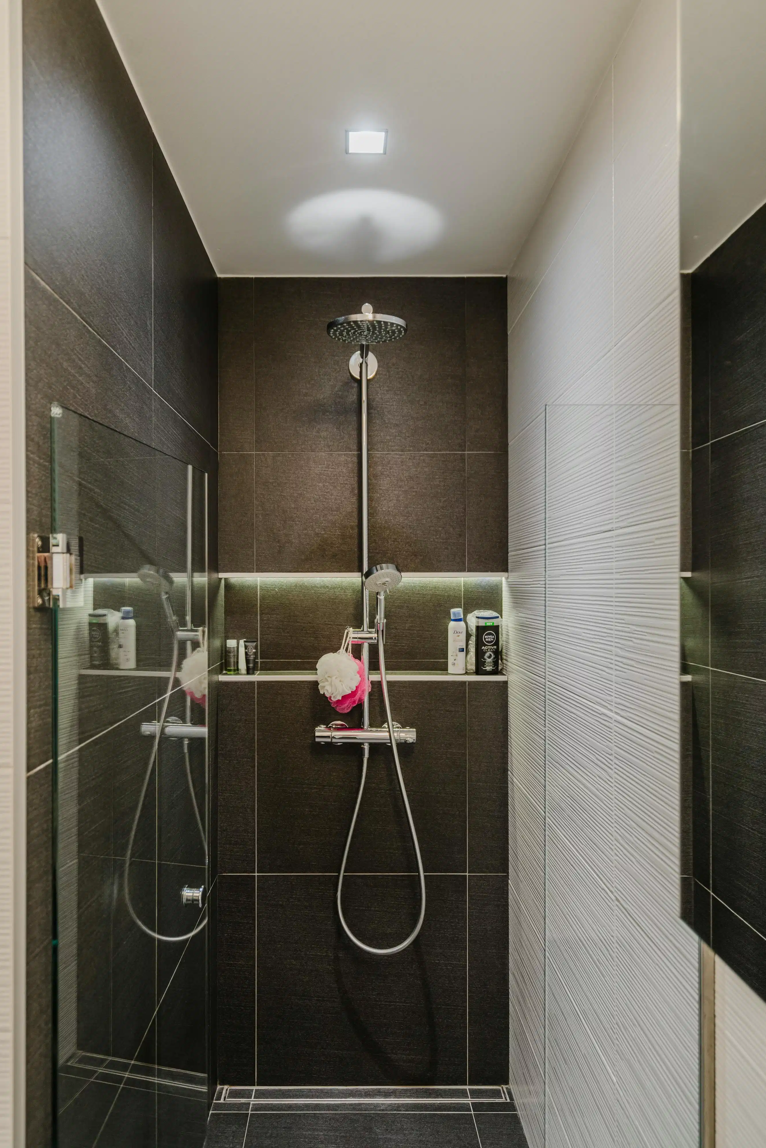 Veelzijdige bel-etagewoning te koop op topligging in Kortrijk!  foto 12