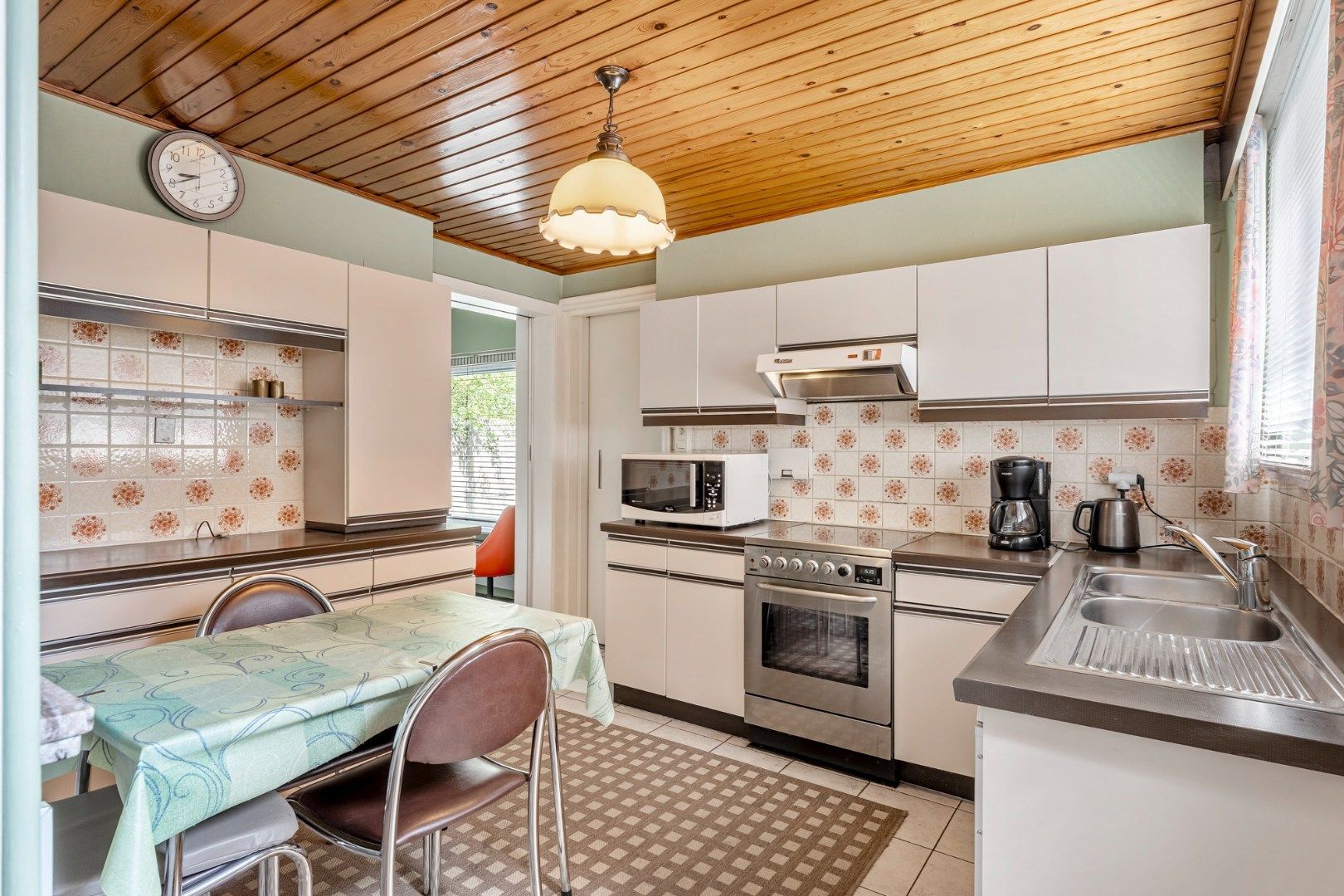 Halfvrijstaande gezinswoning op een ruim perceel van 13a80ca op wandelafstand van het centrum van Opoeteren! foto 17