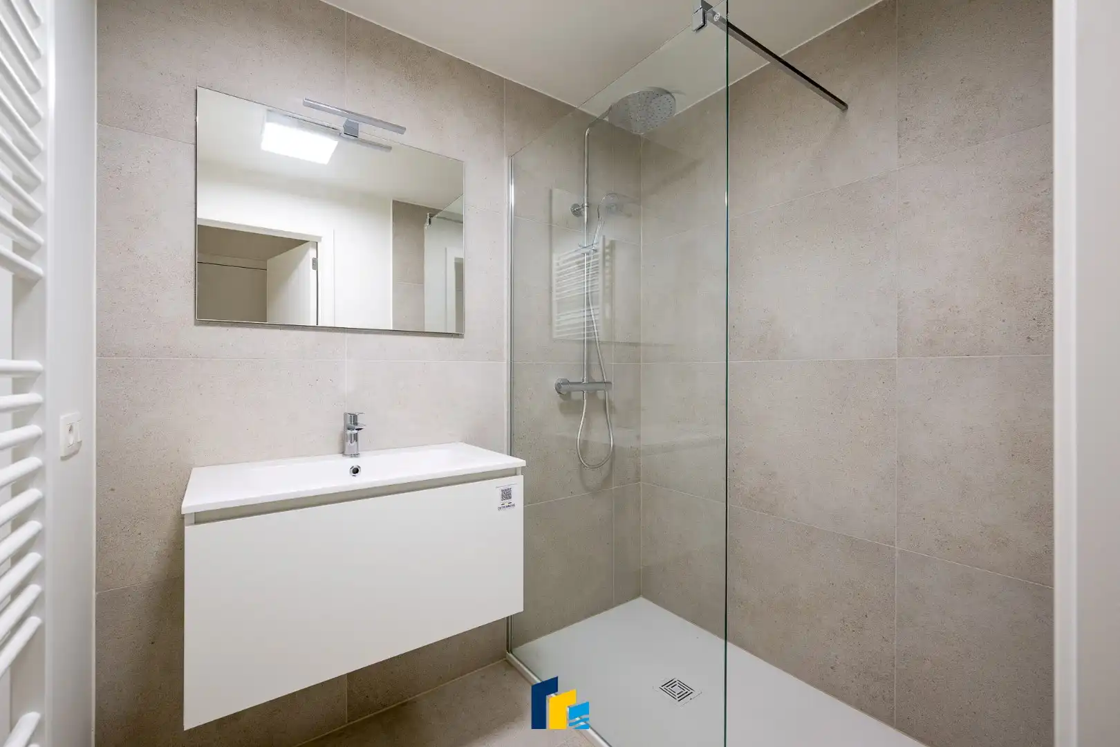 Volledig gerenoveerde duplex met 2 terrassen  foto 14