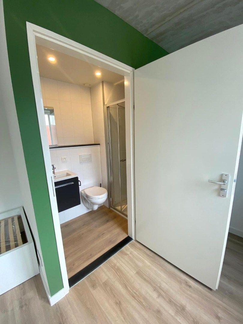Studentenkamer (25,5 m²) te koop in "Residentie Amand 47" op het Sint-Amandsplein te Kortrijk foto 5