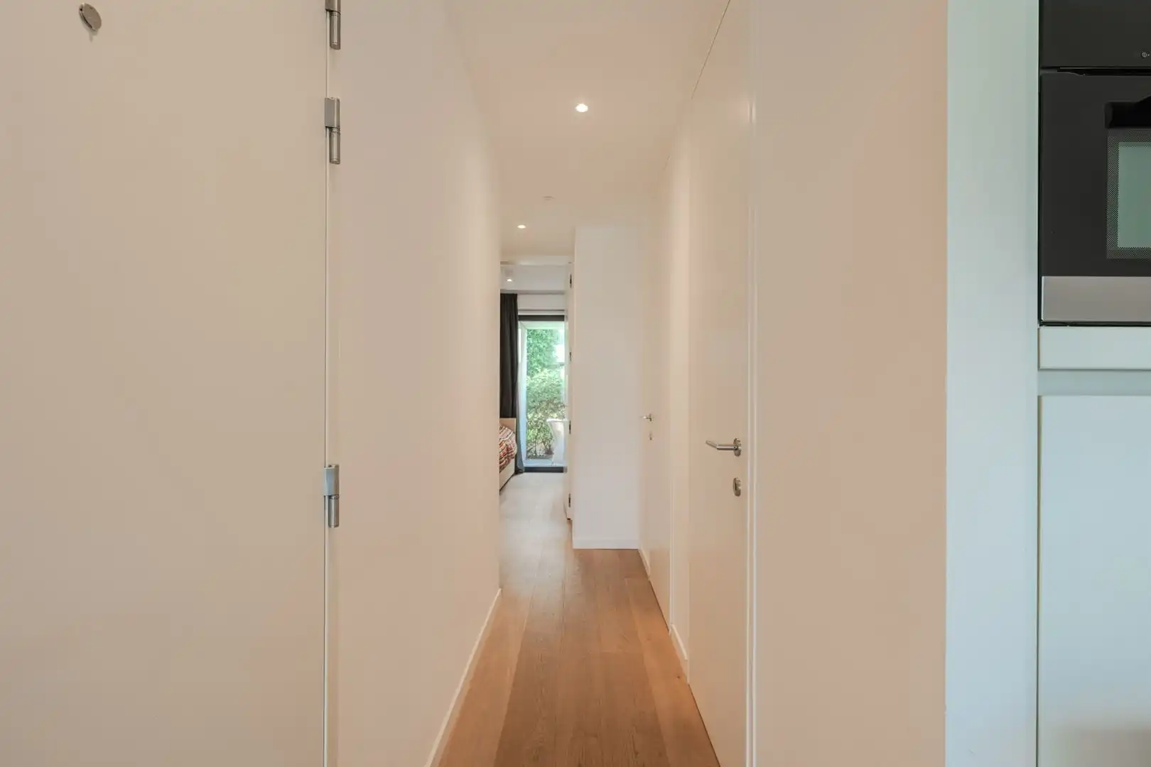 Prachtig gelegen gelijkvloers appartement met 2 slaapkamers foto 8
