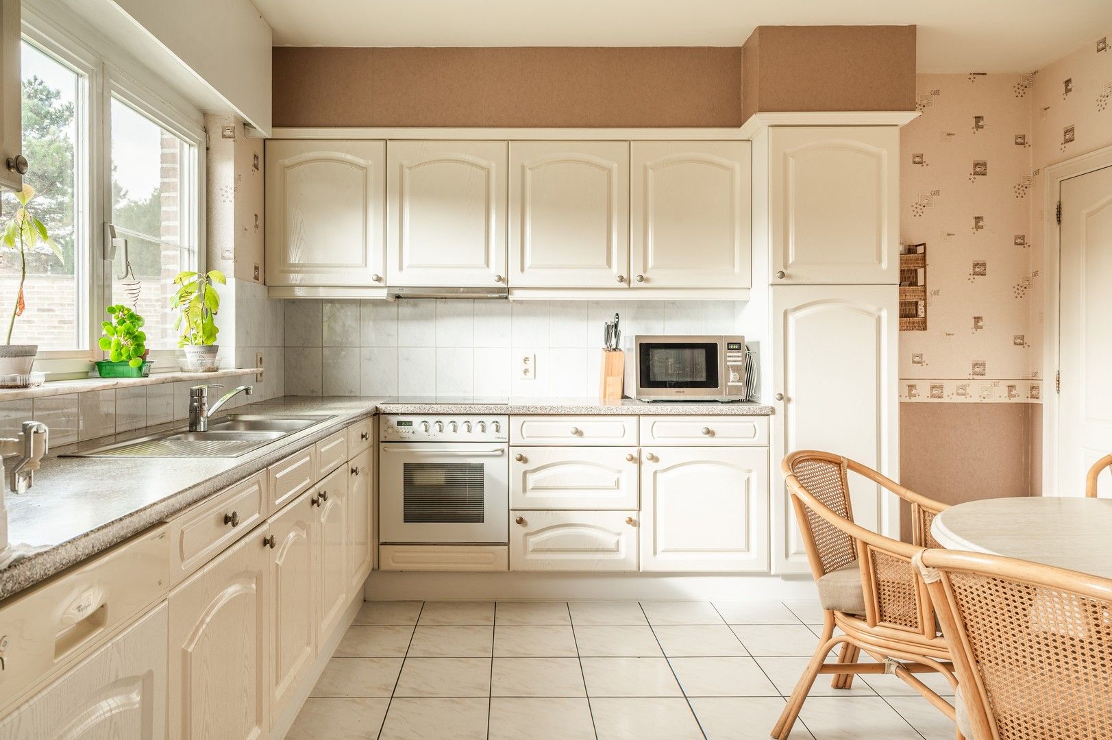 Handelspand en duplexappartement met 6 slaapkamers foto 6