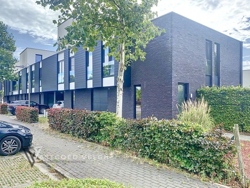 Moderne woning  van 151m² op wandelafstand van het centrum van Genk foto 37