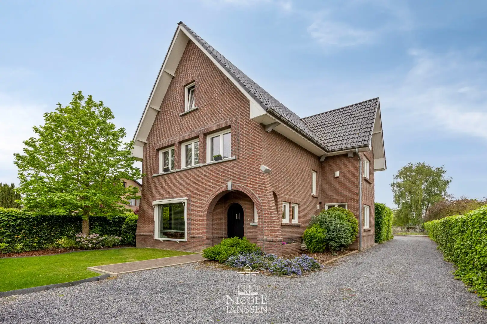 Charmante woning  foto {{pictureIndex}}