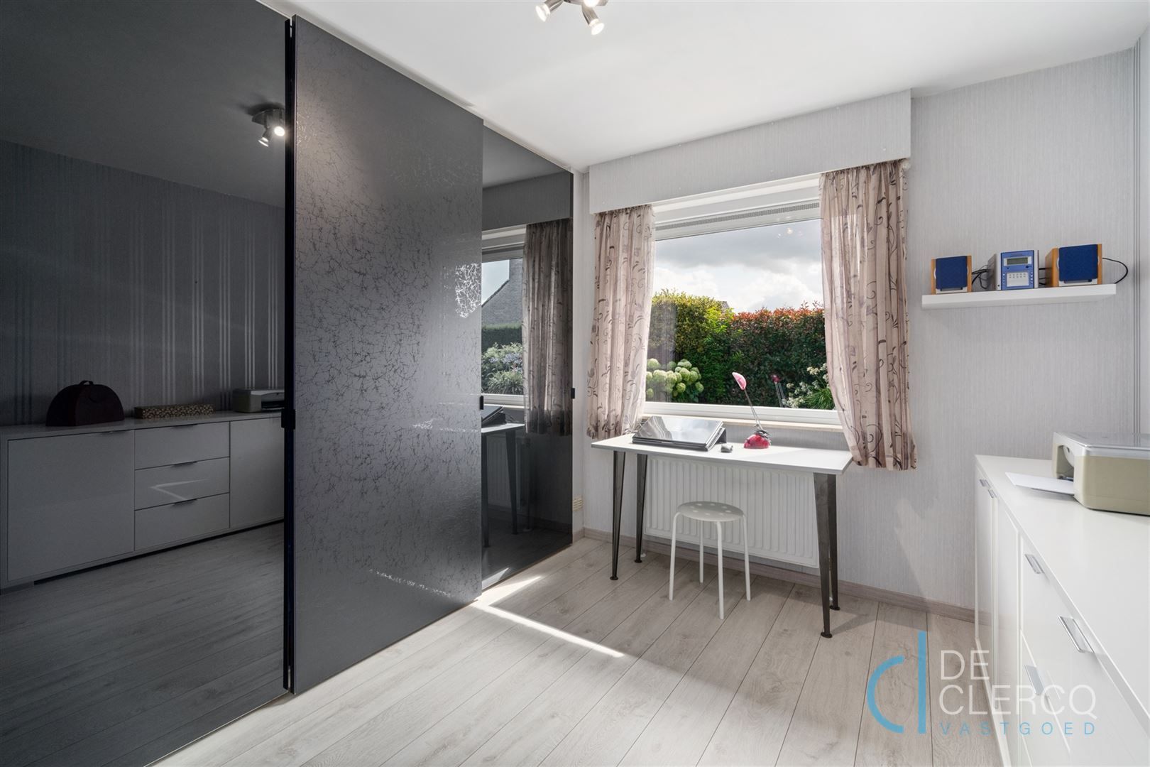 Moderne bungalow met zolder en tuin te koop in Oostakker!  foto 12