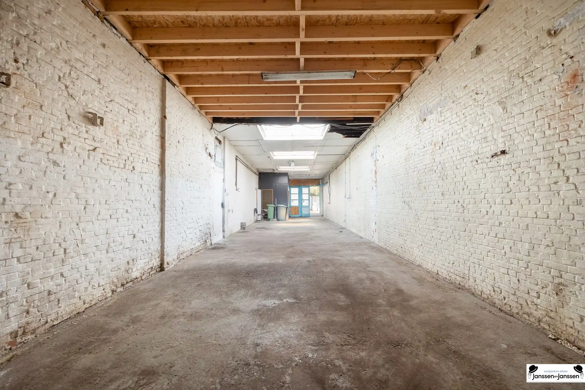 Te koop: Opbrengsteigendom op centrale locatie in Merksem! foto 31