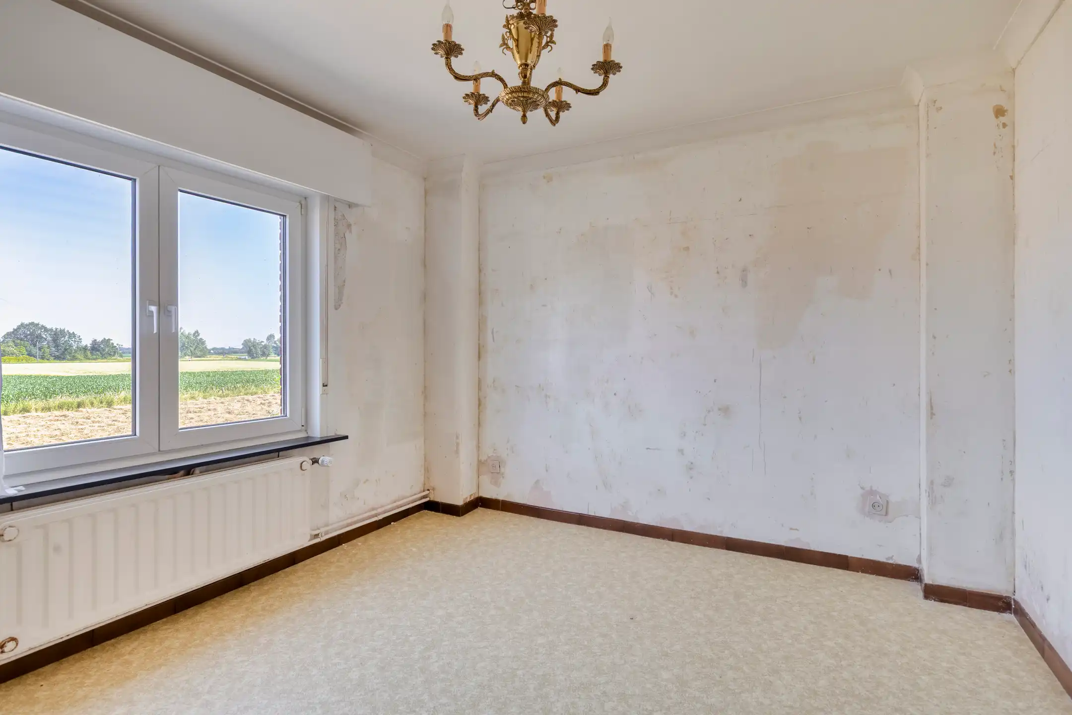 Charmante op te frissen woning met groen uitzicht foto 12