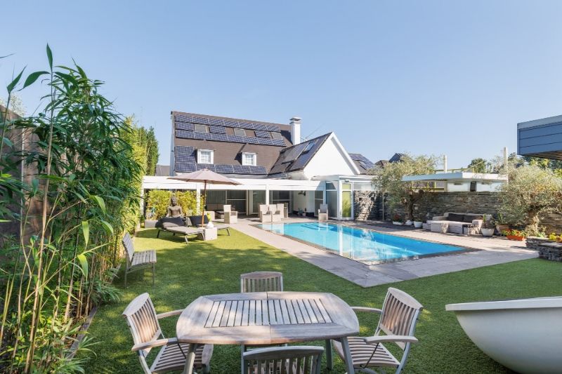 Exclusieve rustieke villa in Erembodegem met privé wellness foto {{pictureIndex}}