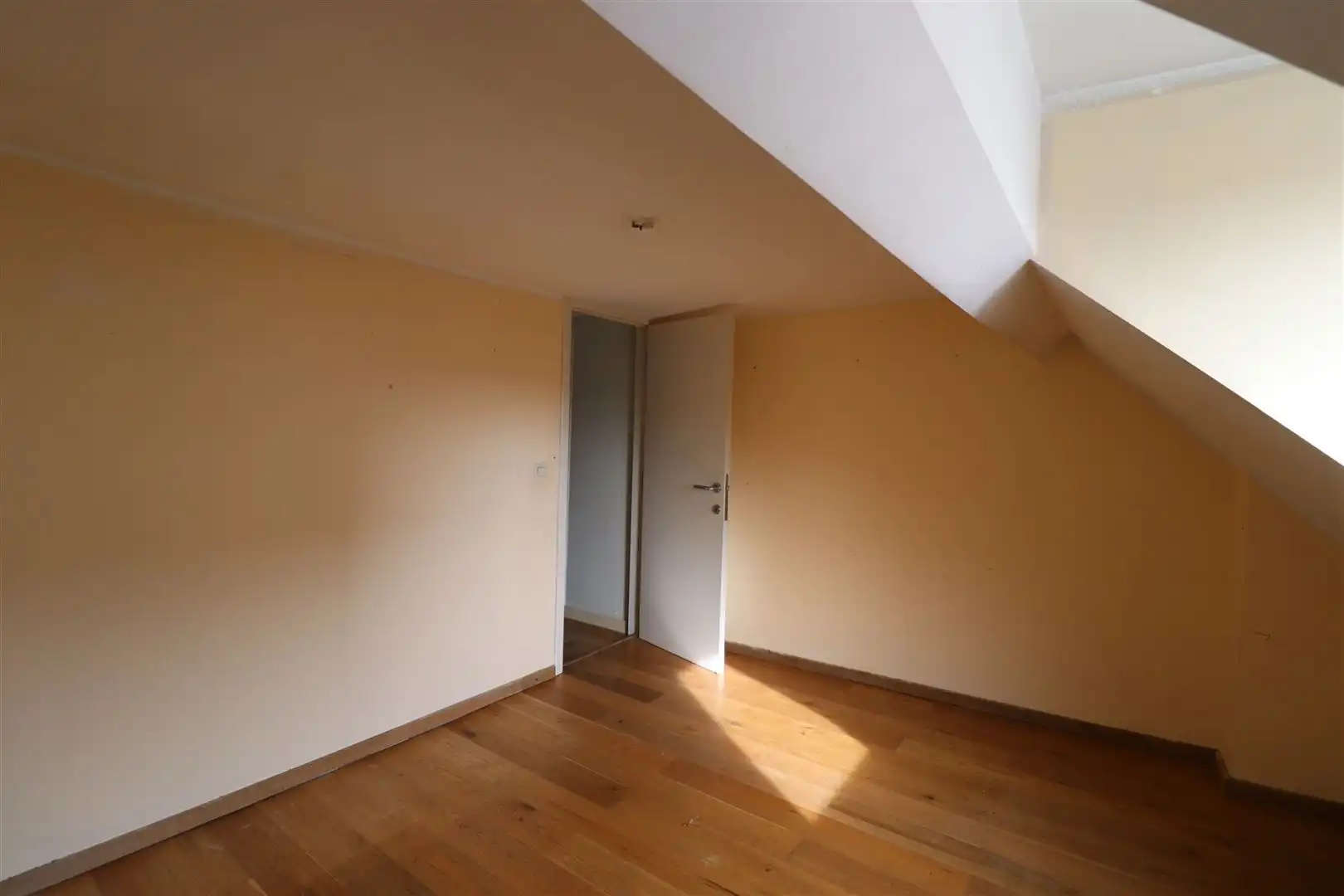 Woning met 4 slaapkamers en inpandige garage in de Seefhoek foto 12