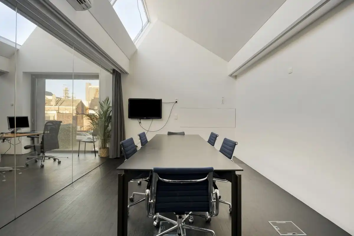 Moderne kantoorruimte op toplocatie nabij E40 en stadscentrum foto 18