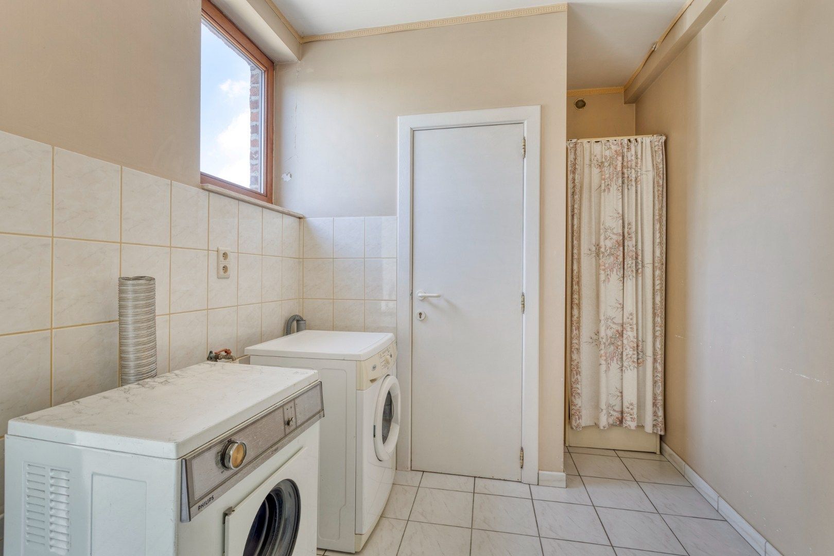 Te renoveren woning met 3 slaapkamers, garage en ruime tuin in Haasrode – EPC 473 kWh/m² jaar - bewoonbare oppervlakte 184 m² foto 11