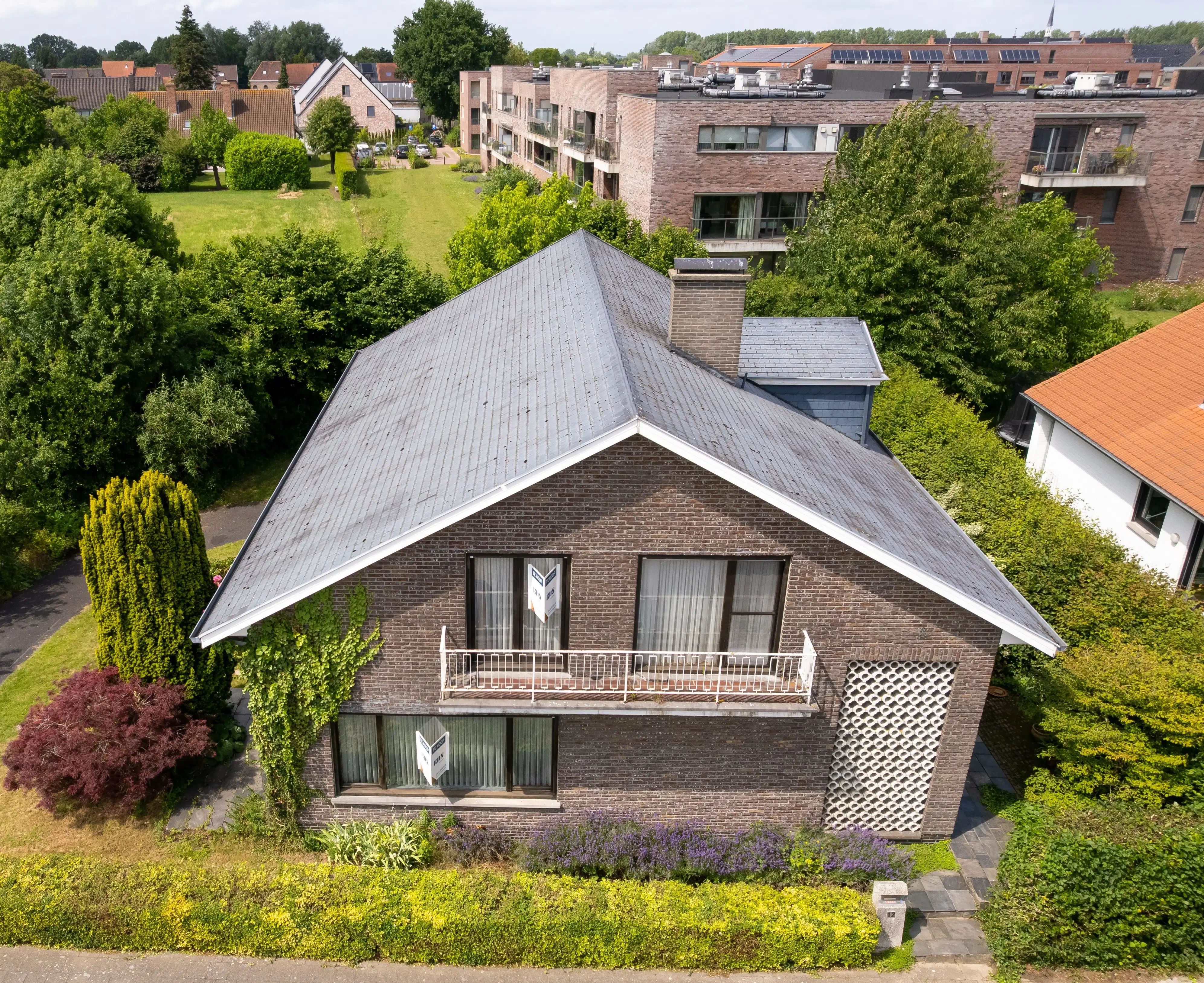 Hoofdfoto van de publicatie: Uitstekend gelegen ruime woning