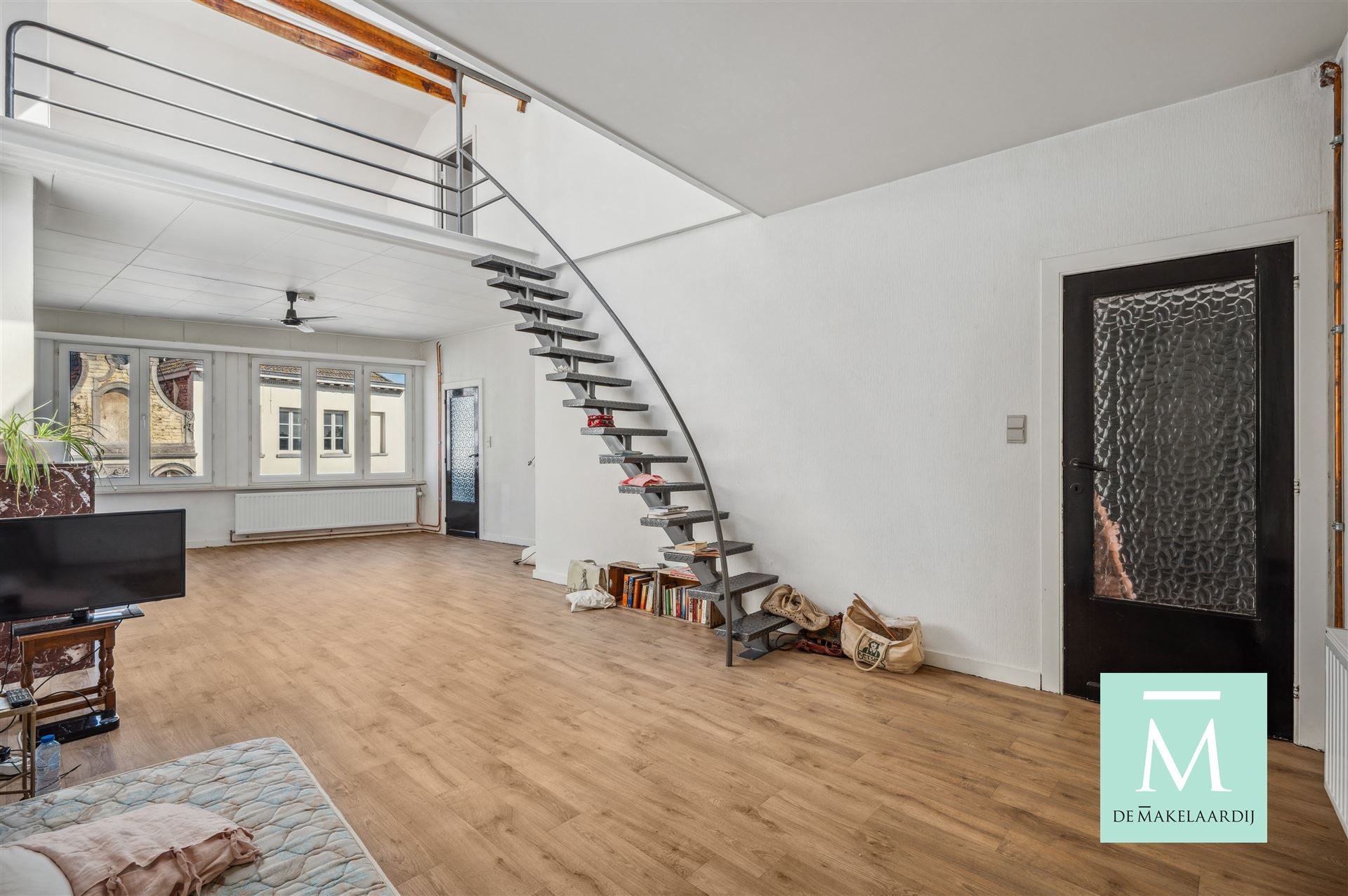 Appartementsgebouw met handelspand op het gelijkvloers foto 5