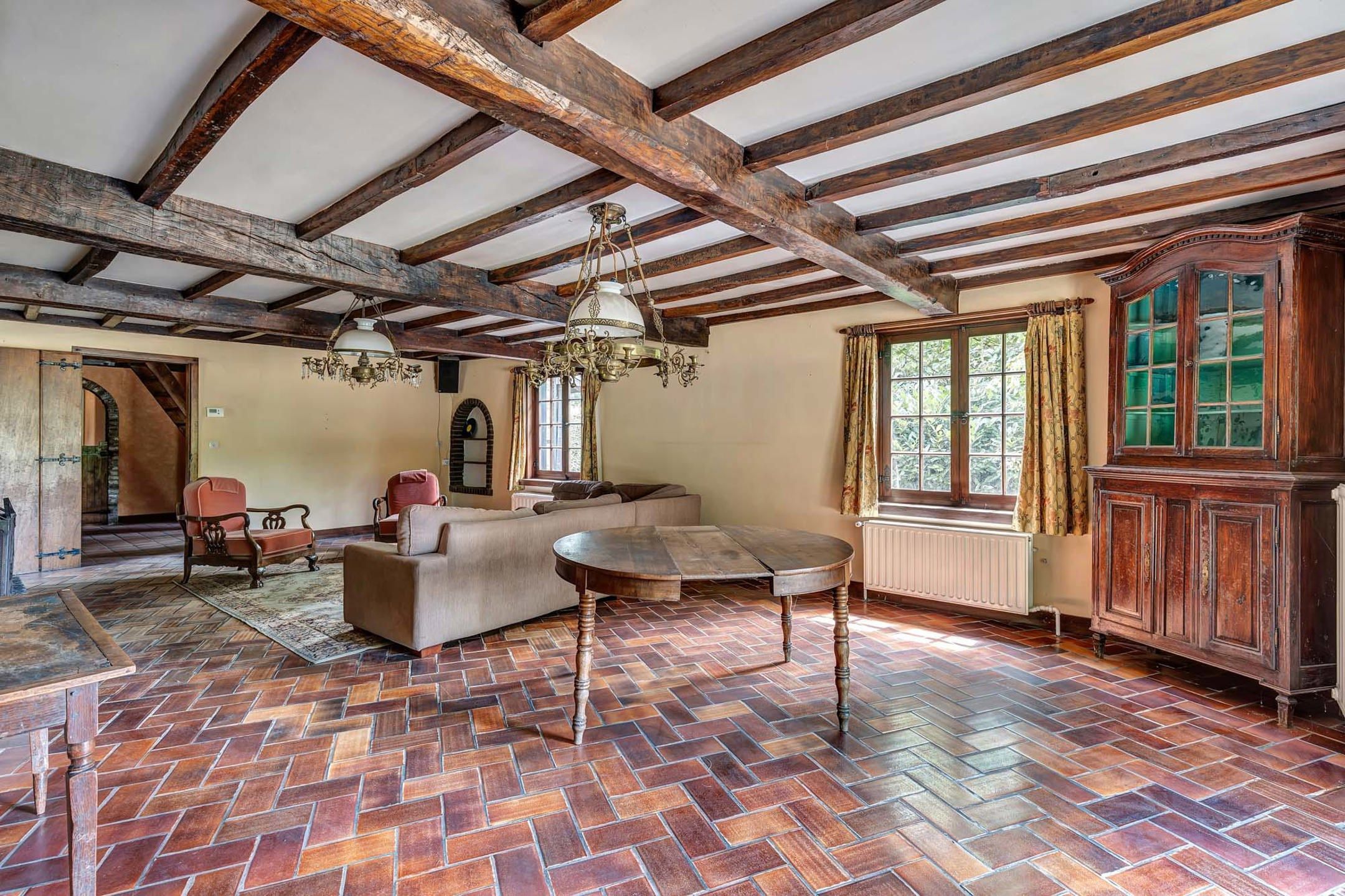 Uniek landhuis met aparte conciergewoning op 2 Hect grond foto 11