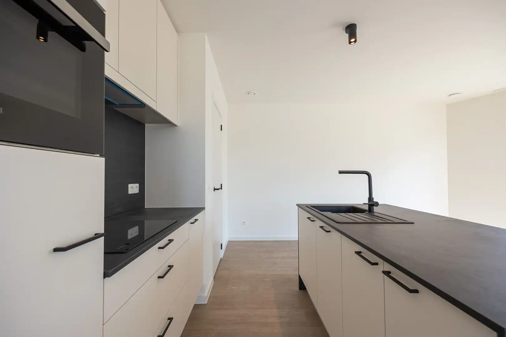 APPARTEMENT MET TERRAS foto 2