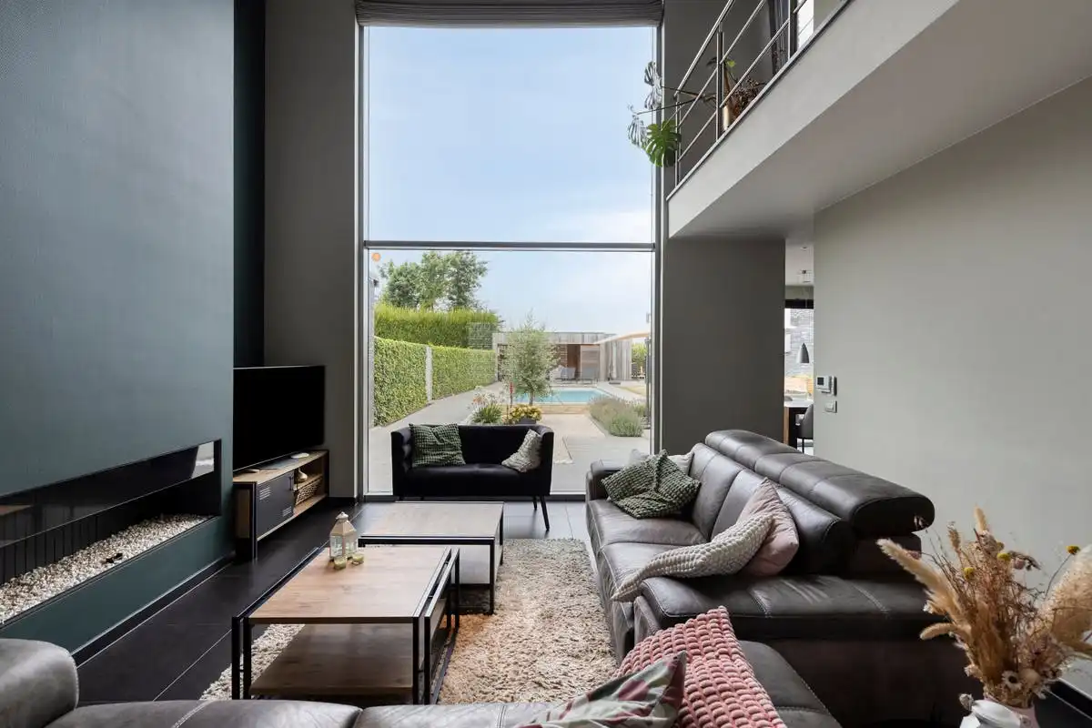 Huis met 3 slaapkamers en zwembad in Waarschoot foto 8