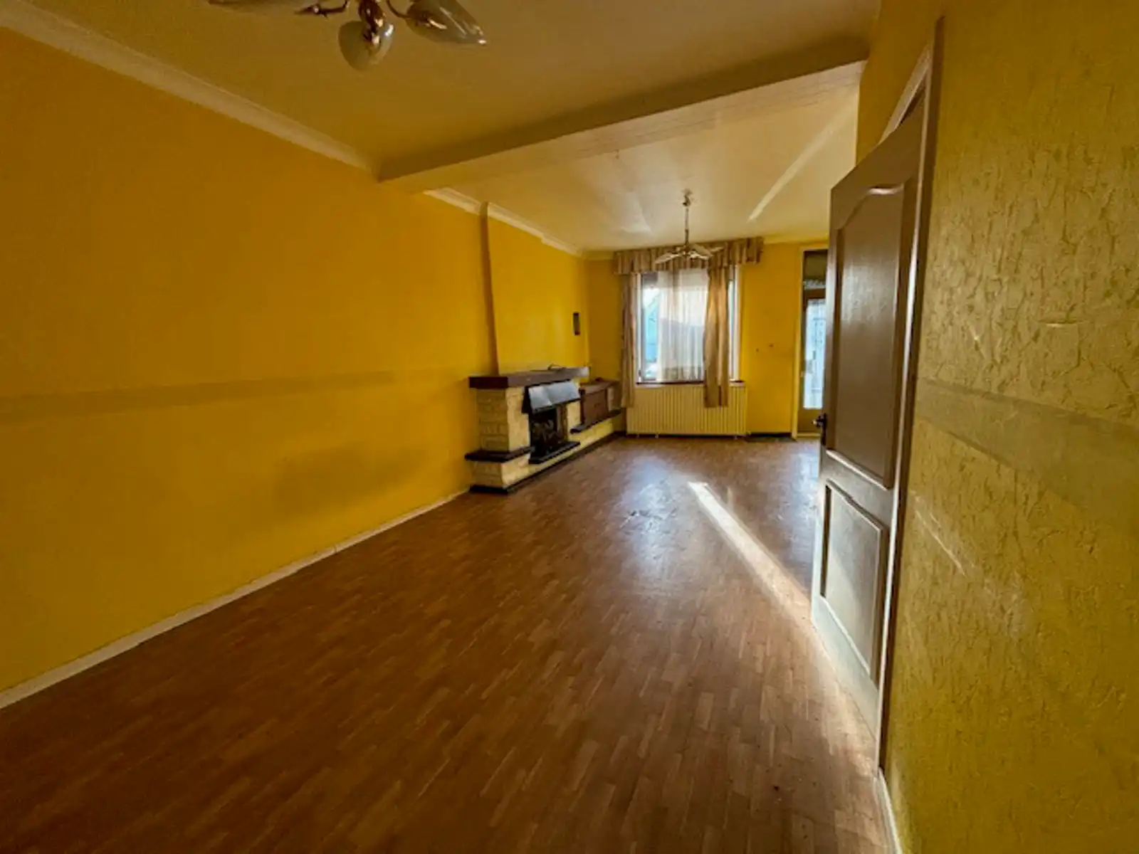 Rijwoning met zij- en achteringang te Gingelom foto 5