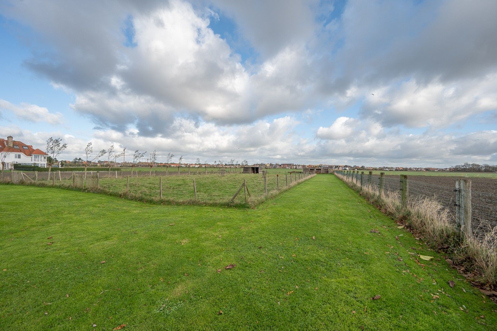 Charmante hoeve genietend van vergezichten op de velden in de natuur foto 32