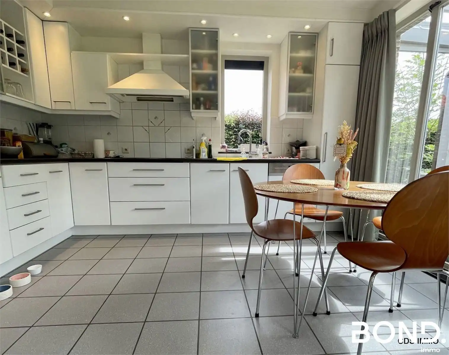 MODERNE VILLA  MET 3 SLAAPKAMERS TE HUUR! foto 9