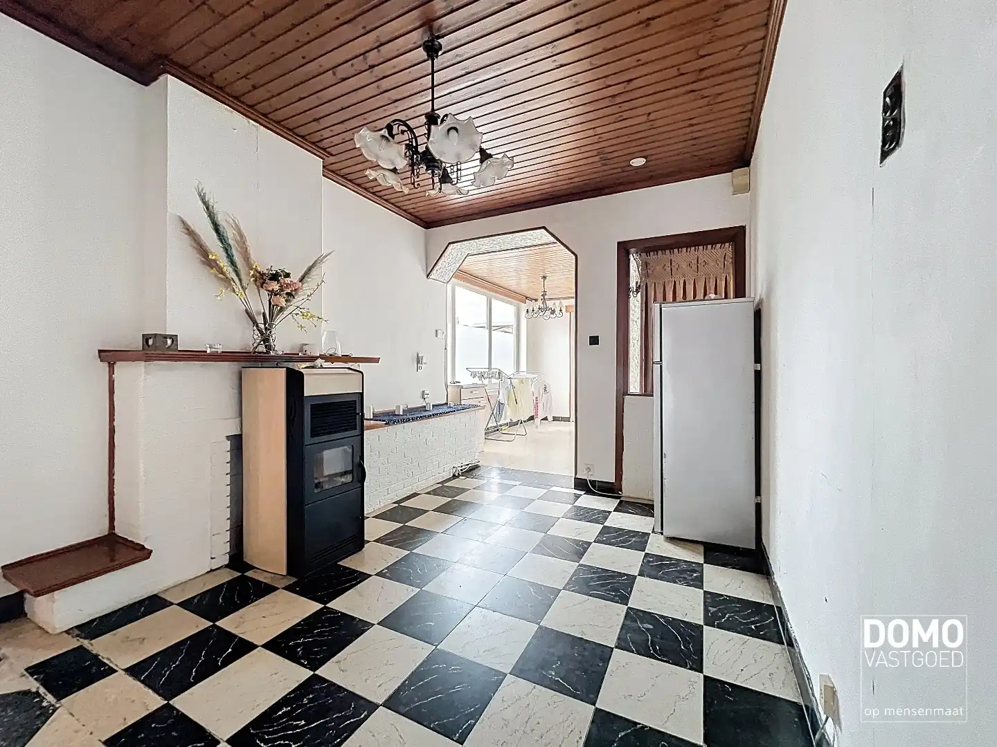 VOLLEDIG TE RENOVEREN WONING MET TWEE SLAAPKAMERS, INPANDIGE GARAGE OP EEN PERCEEL VAN 5A35CA IN SINT-TRUIDEN foto 10
