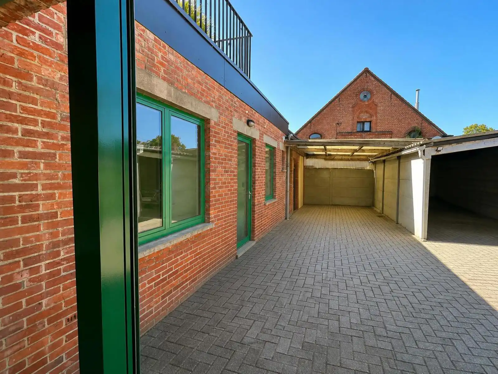 Veelzijdige handelspand op toplocatie foto 16
