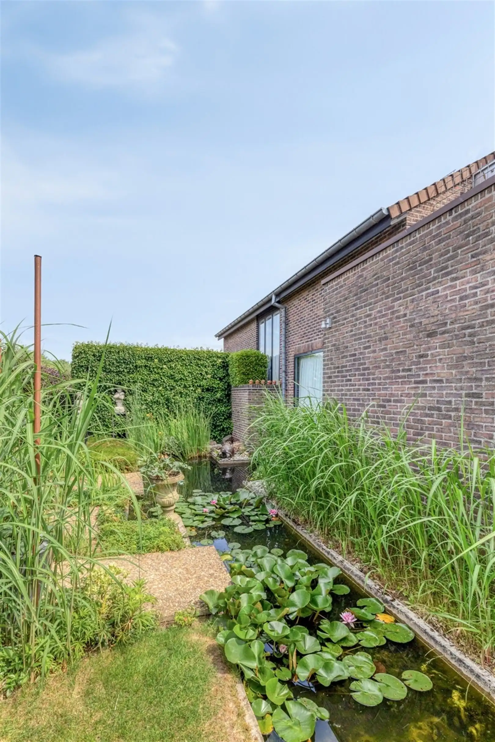 Goed onderhouden villa met prachtige tuin en adembenemende verzichten. foto 31