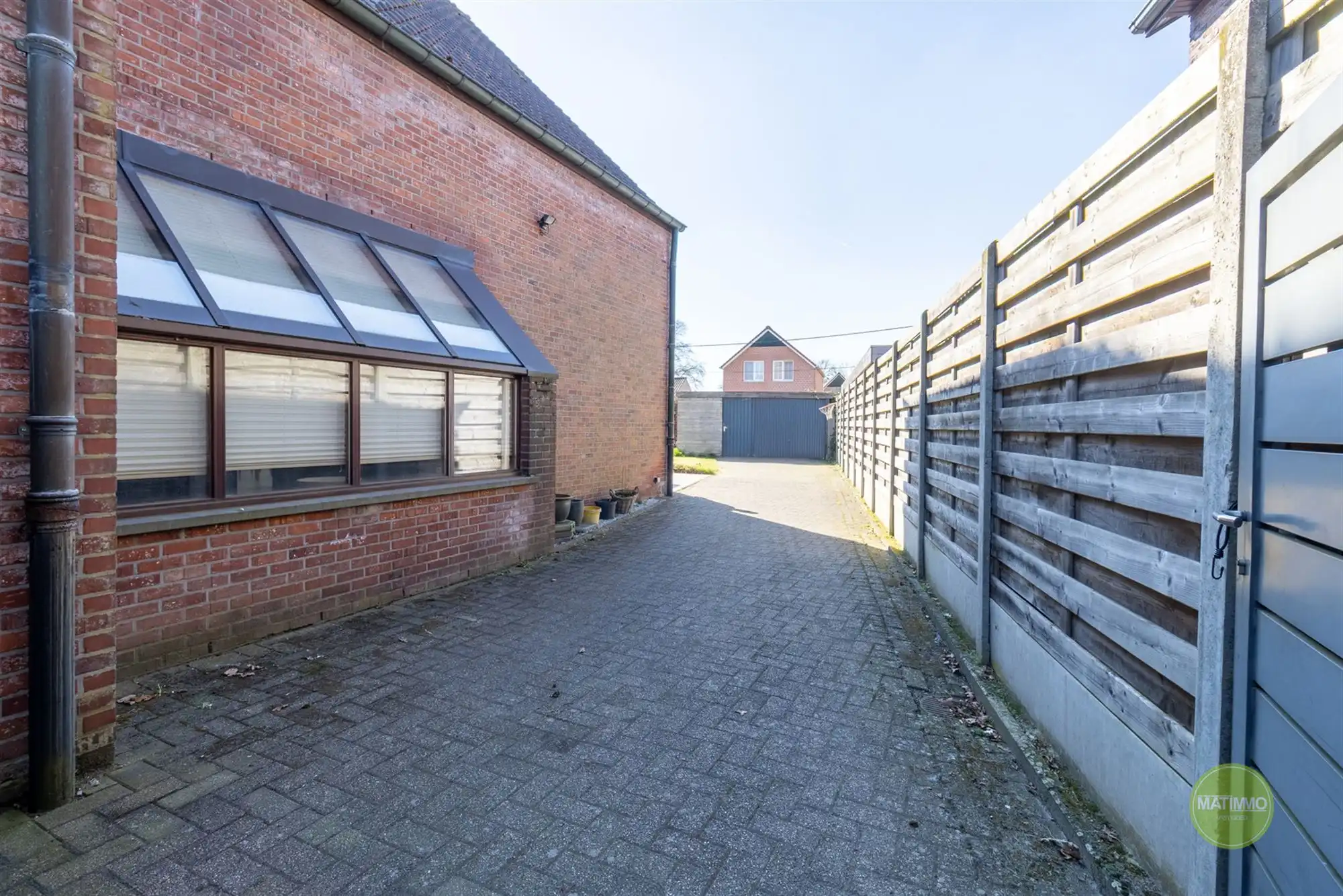 Uniek handelshuis met ruime woonst op toplocatie in Mol  foto 40