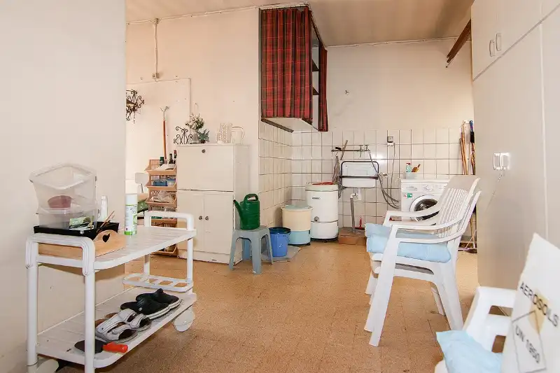 TE RENOVEREN WONING OP RUIM PERCEEL VAN BIJNA 12 ARE HALFOPEN BEBOUWING MET VEEL RUIMTE EN UITBREIDINGSMOGELIJKHEDEN foto 17