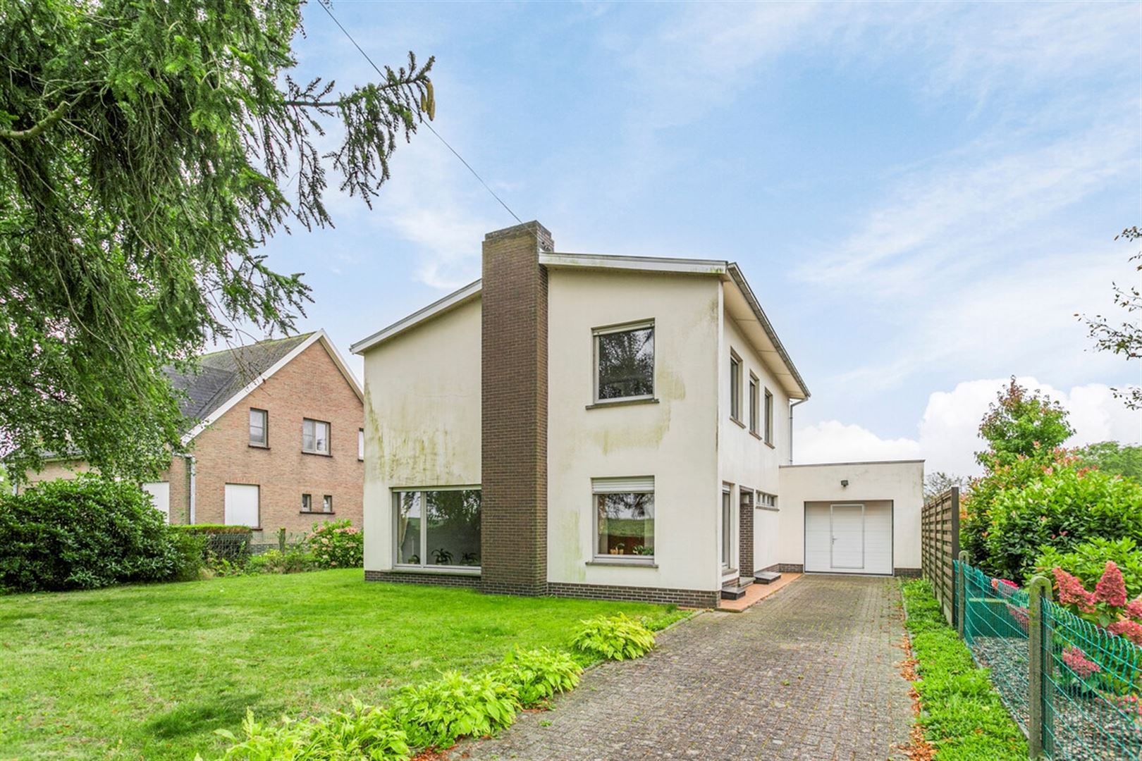 Gunstig gelegen statige woning op 1009 m2 foto 1