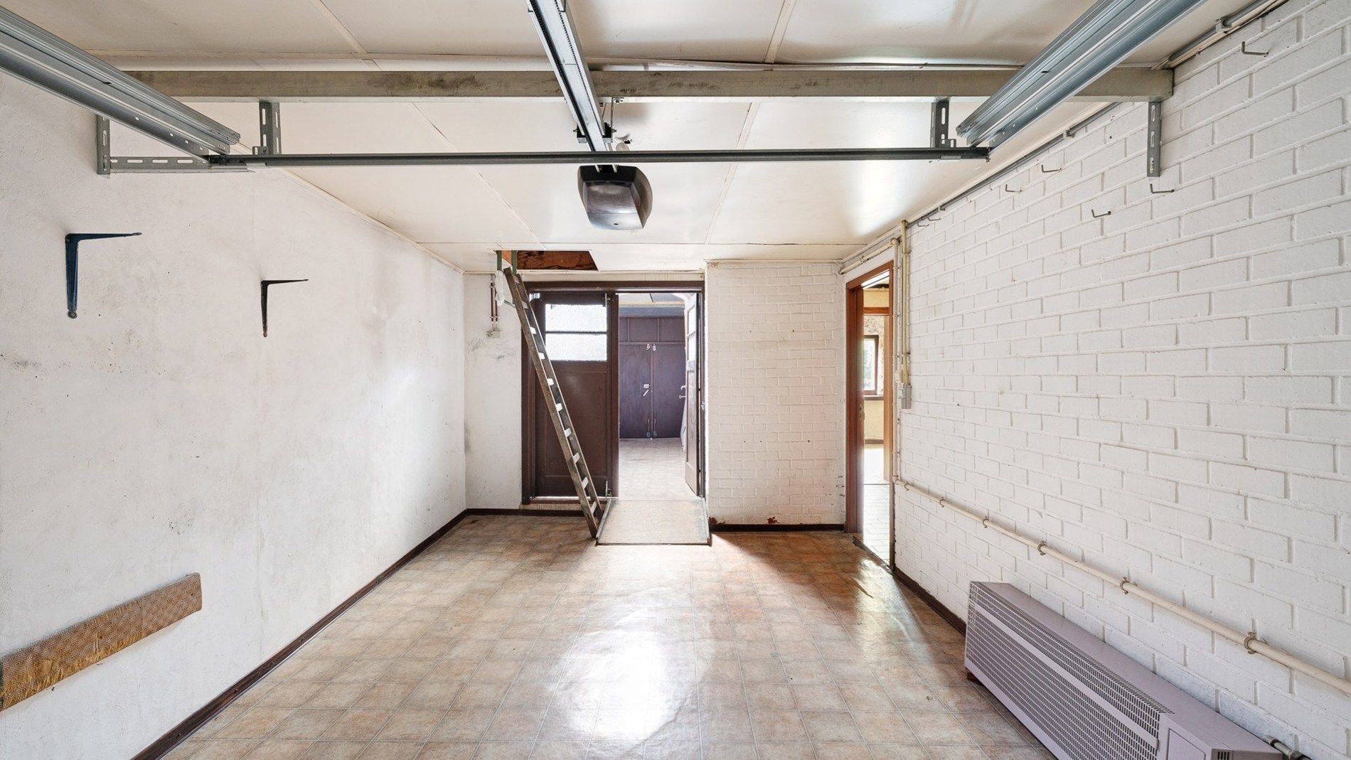 Breed woonhuis met diepe garage te Westkapelle foto 14