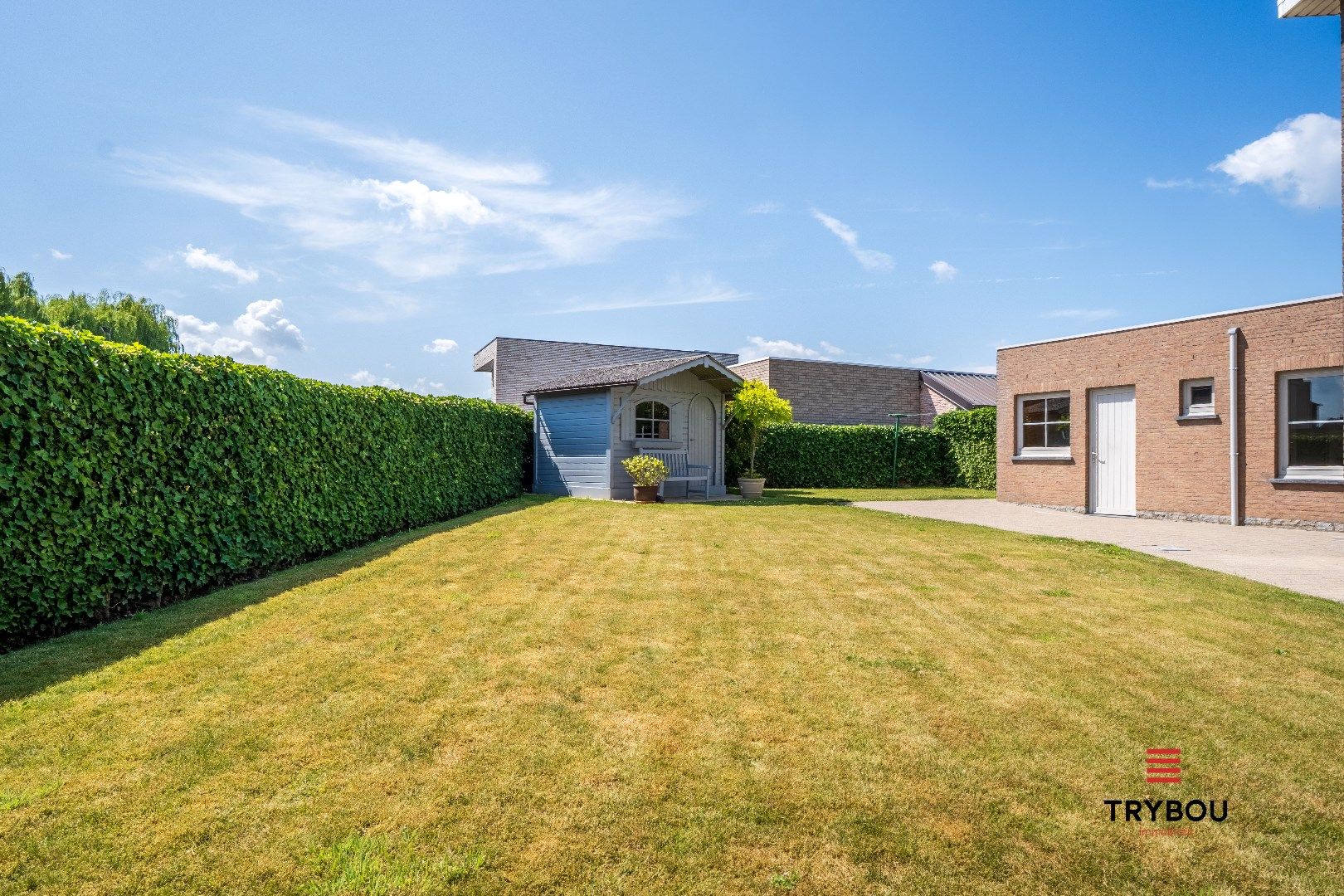 Gezellige en ruime woning met tuin - instapklaar in het hart van Ledegem foto 2