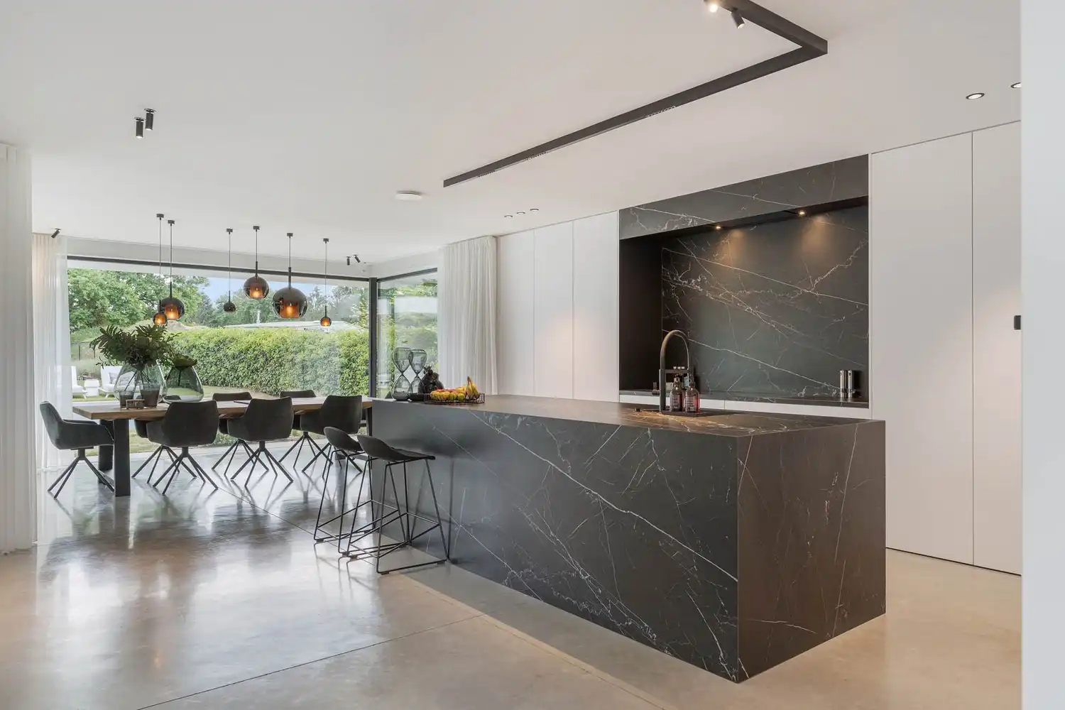 Exclusieve high-end villa met verwarmd zwembad op idyllische toplocatie! foto 9