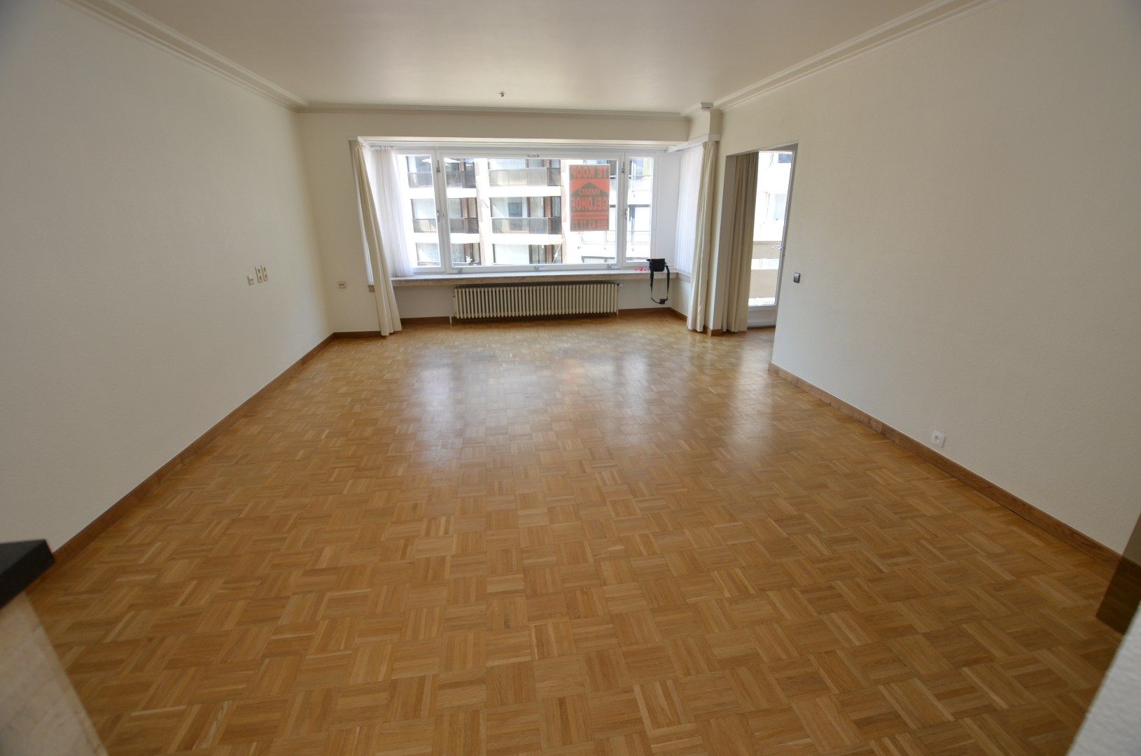 Mooi ruim, gerenoveerd appartement met open zicht foto 11