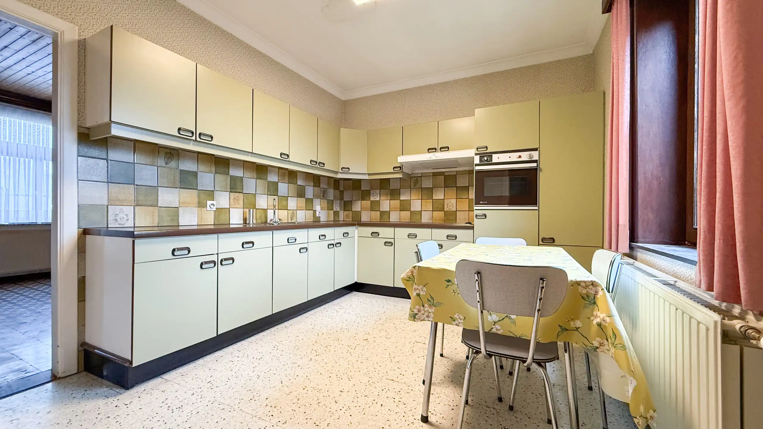 Landelijk gelegen te renoveren hoeve op ruim perceel! foto 4