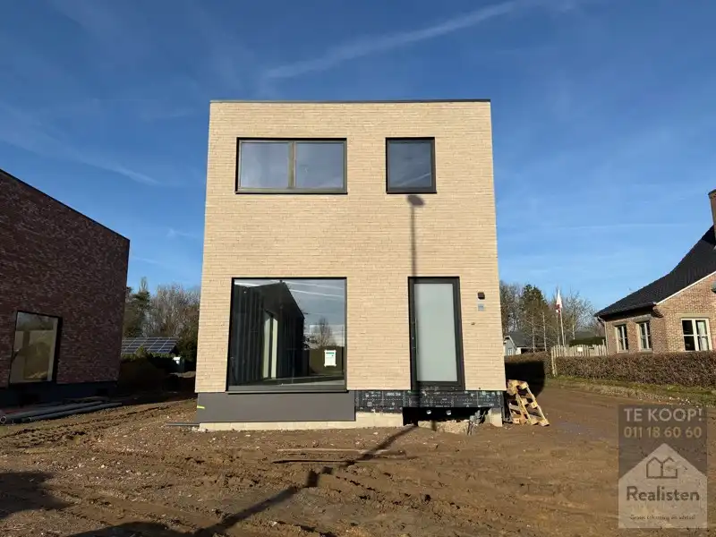 Instapklare nieuwbouwwoning - OB met garage foto 2